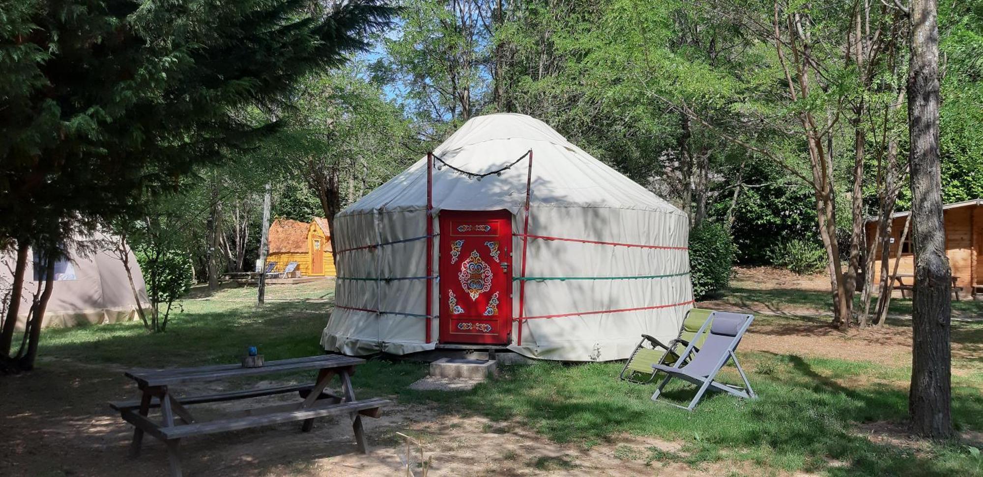 Camping Ushuaia Villages Le Viaduc Arlebosc Ngoại thất bức ảnh
